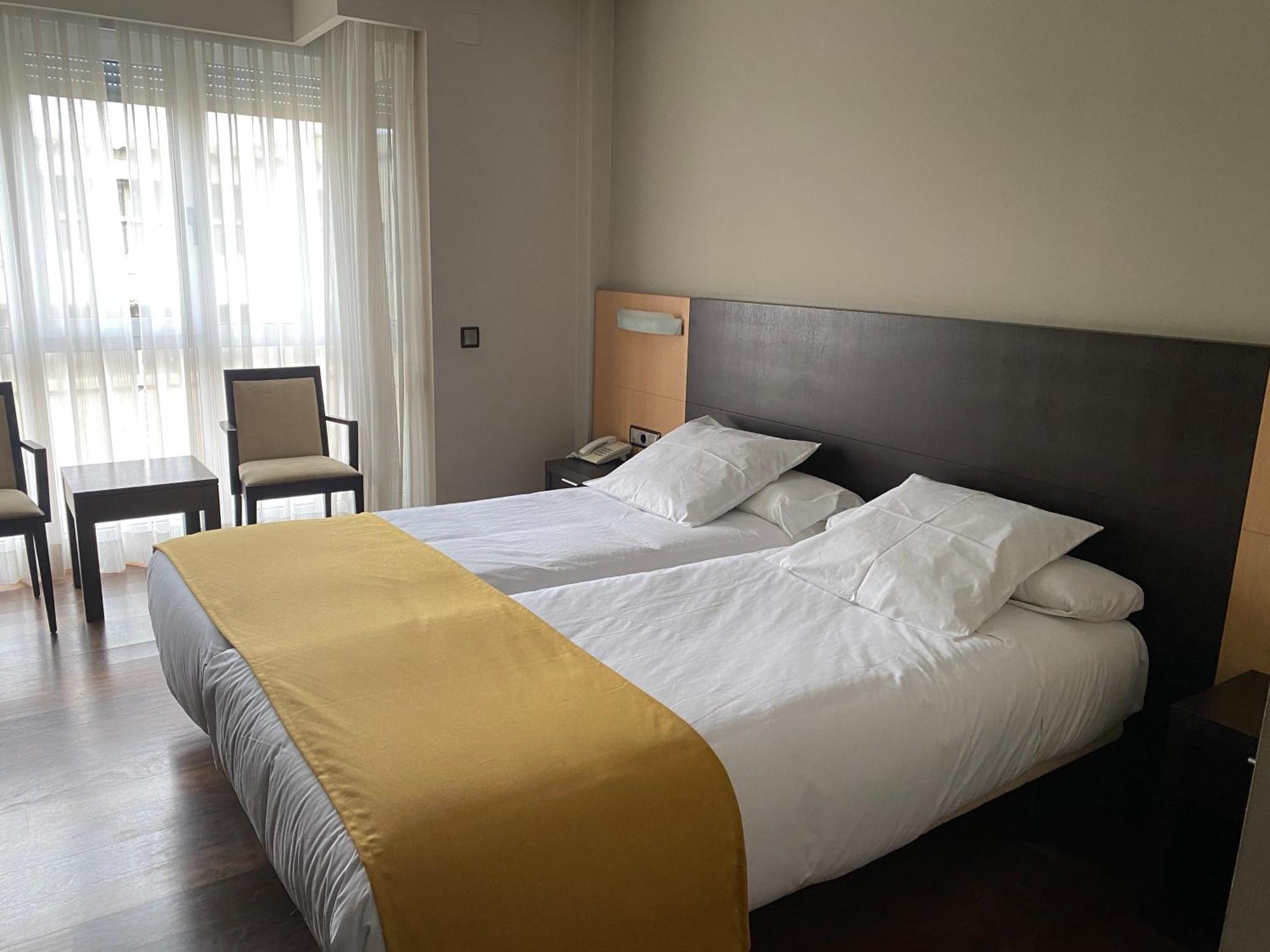 Hotel Rios Сан Адриан Экстерьер фото
